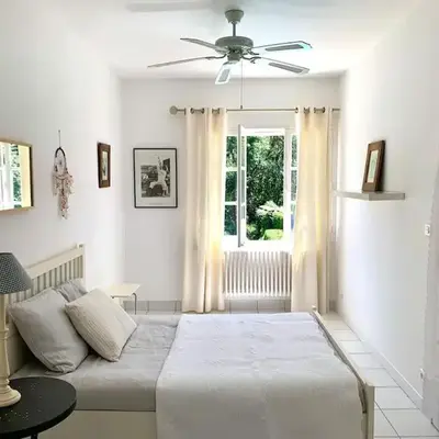 Maison de ville confortable avec piscine