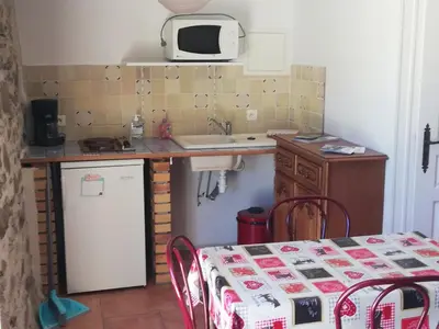 Cuisine ou kitchenette dans l'établissement AUBERGE LA BOUCHOLIERE