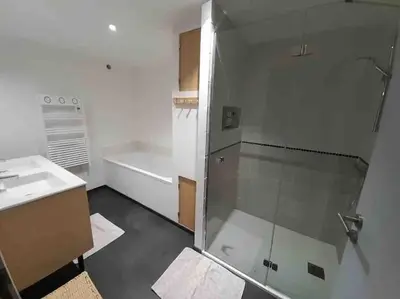 Salle de bains dans l'établissement Gite de charme individuel à la campagne