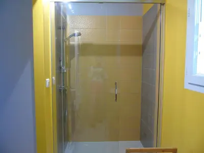 Salle de bains dans l'établissement Chez Marie et Gégé