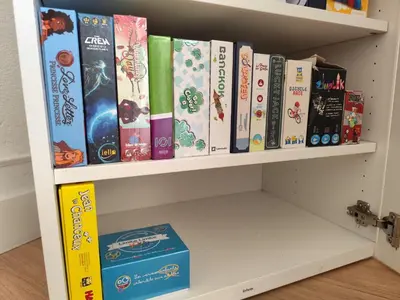 Bibliothèque dans l'appartement