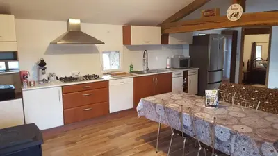 Cuisine ou kitchenette dans l'établissement La Thibaudière Gite 70m2