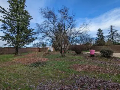 Jardin de l'établissement Maison de plain-pied avec wifi et animaux acceptés, jardin et terrasse privés - FR-1-653-227