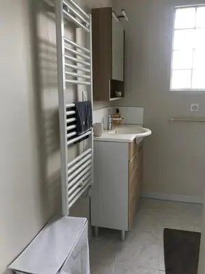Cuisine ou kitchenette dans l'établissement Studio 35m2 à 3 km de la gare d Angoulême avec draps et linge de maison fournis
