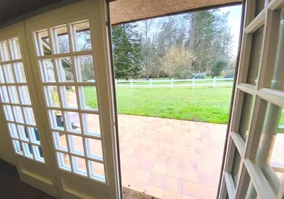 Jardin de l'établissement Les gîtes de LA CARTONNERIE