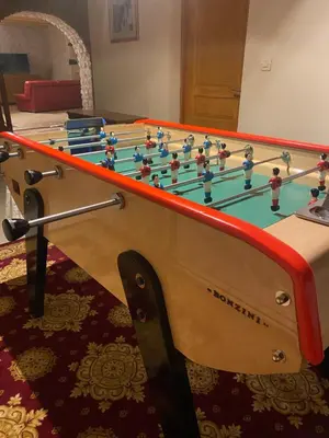 Salle de jeux dans l'établissement Grand gîte au calme avec piscine