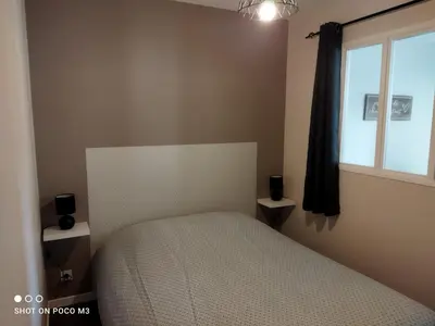 Un ou plusieurs lits dans un hébergement de l'établissement Joli T1 hypercentre Rochefort