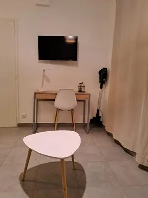 Télévision ou salle de divertissement dans l'établissement Super studio, proche centre ville