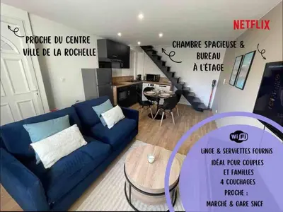Coin salon dans l'établissement Le p tit Rétais proche marché central et gare SNCF- wifi haut débit -