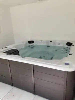 Plan de l'établissement gîte 2 à 4 personnes (SPA, Sauna, piscine chauffée)