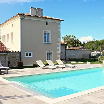 Gîte de charme avec piscine chauffée