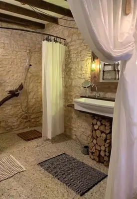 Salle de bains dans l'établissement Le petit Permadise