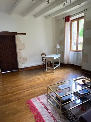 Coin salon dans l'établissement La Colline aux Licornes
