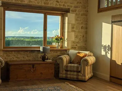 Coin salon dans l'établissement Beautifully renovated Farmhouse with private pool