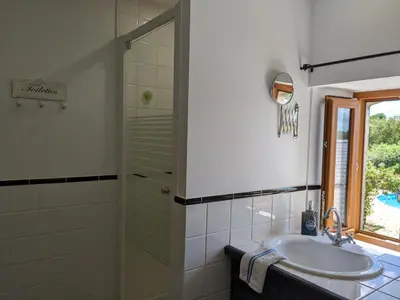 Salle de bains dans l'établissement Beautifully renovated Farmhouse with private pool