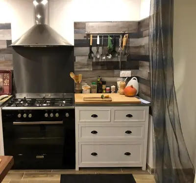 Cuisine ou kitchenette dans l'établissement Grand gîte 14 personnes Sud Vendée
