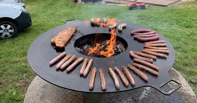 Barbecue disponible mis à disposition des clients de la maison de vacances