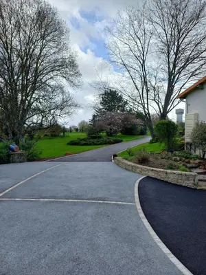 Jardin de l'établissement LA GRANDE MATHINEO