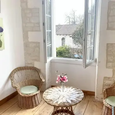 Maison confortable au cœur de Fleurac avec grand jardin