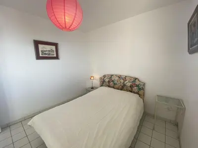 Un ou plusieurs lits dans un hébergement de l'établissement Appartement 4 pers avec vue mer, face à la plage - FR-1-709-33
