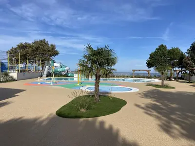 Piscine de l'établissement Mobile Home Excellente Situation, Proche Plage et Centre-ville, Idéal pour 4 Personnes - FR-1-709-56 ou située à proximité
