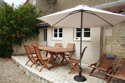 Terrasse ou espace extérieur de l'établissement Le domaine de Villiers : maisons de campagne