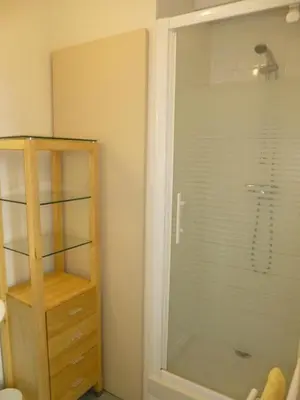 Salle de bains dans l'établissement Les coquelicots