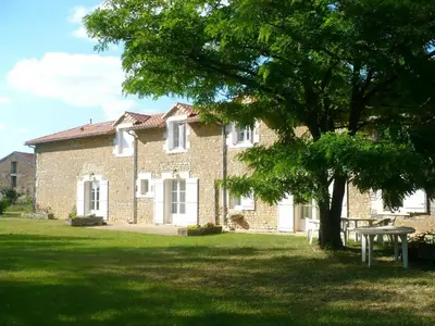 Jardin de l'établissement Le logis de l'epinoux