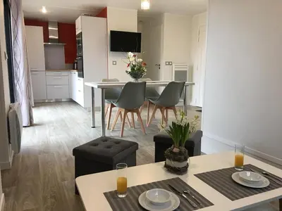 Cuisine ou kitchenette dans l'établissement Espelette la vallee des noyers