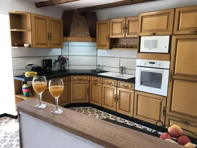 Cuisine ou kitchenette dans l'établissement La maison poitevine