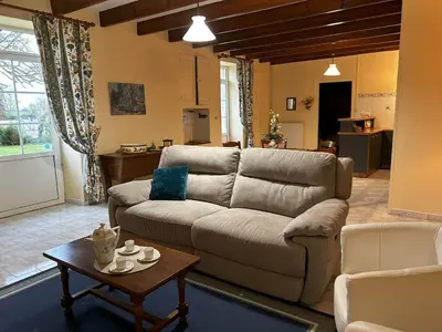 Coin salon dans l'établissement Les petites chaumes