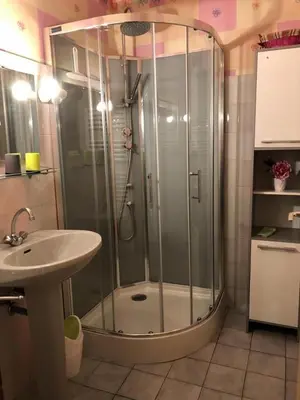 Salle de bains dans l'établissement La maison des oiseaux