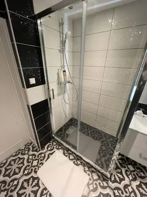 Salle de bains dans l'établissement Le Sunny-hyper centre -proche gare - Paisible -WIFI HD -NETFLIX-Idéal couple business et famille
