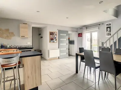 Cuisine ou kitchenette dans l'établissement Maison piscine proche La Rochelle