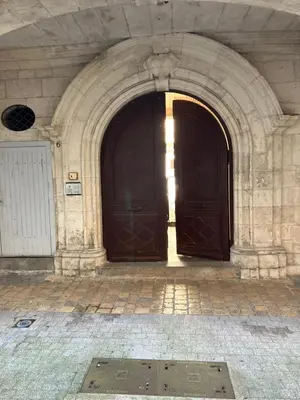 Façade ou entrée de l'établissement Chambre dans Hôtel Particulier 18e siècle Hyper Centre La Rochelle