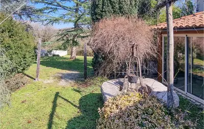 Jardin de l'établissement Les Lumas
