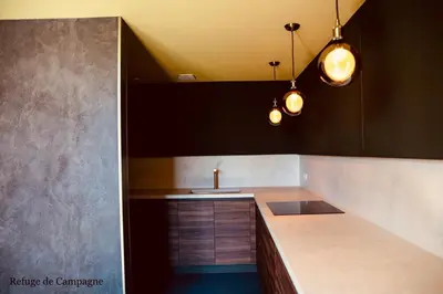 Cuisine ou kitchenette dans l'établissement L'authentik petit hôtel, Le Refuge de Mamie Yo