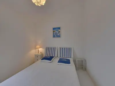 Un ou plusieurs lits dans un hébergement de l'établissement Duplex 3 pièces à deux pas de la plage avec parking - 4 pers - FR-1-706-16