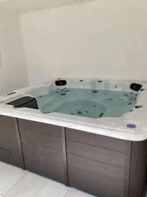 Plan de l'établissement Gîte 2-4 couchages situé dans un magnifique jardin
