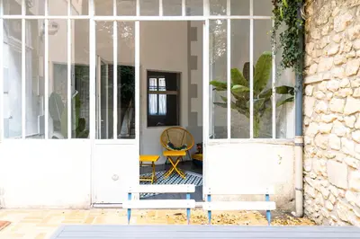 Plan de l'établissement La Verrière by la Maison de Marc- Poitiers Centre - parking et terrasse