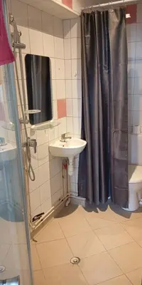 Salle de bains dans l'établissement Maison 4 chambres avec jardin