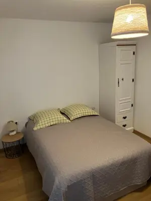 Un ou plusieurs lits dans un hébergement de l'établissement Makivka - A 5 min de Cognac - Maison entière avec 2 chambres
