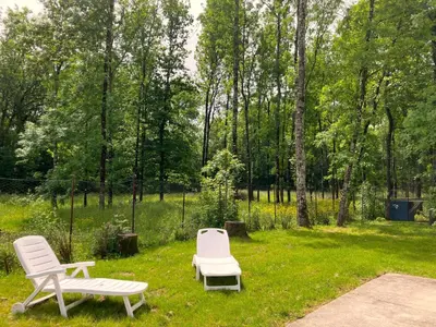 Jardin de l'établissement Makivka - A 5 min de Cognac - Maison entière avec 2 chambres