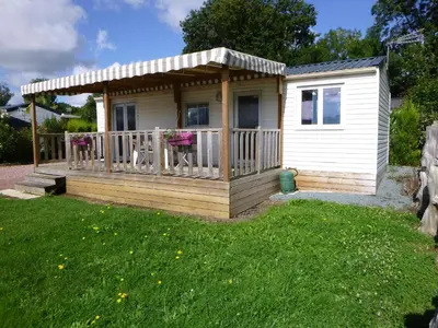 Jardin de l'établissement Mobil-home Camping 3 étoiles